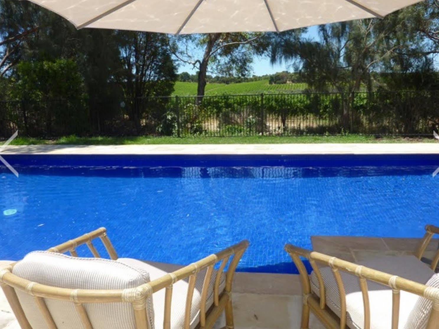 Amande Bed And Breakfast Mclaren Vale Exterior photo